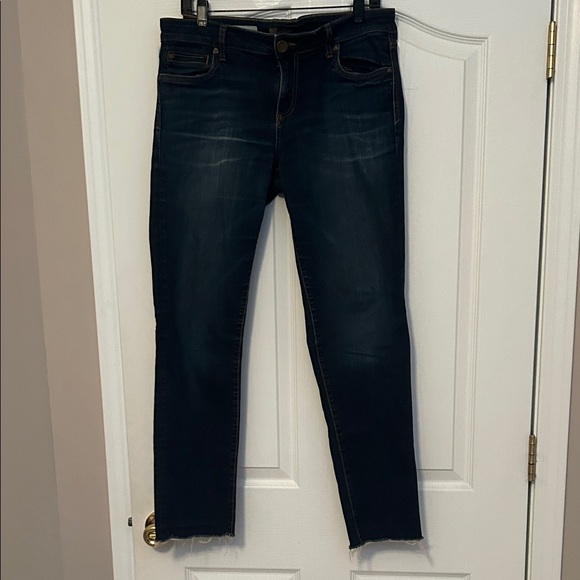 Kut from the Kloth Denim - Kut from the Kloth Dark Blue Ankle Jeans size 10. 28” inseam